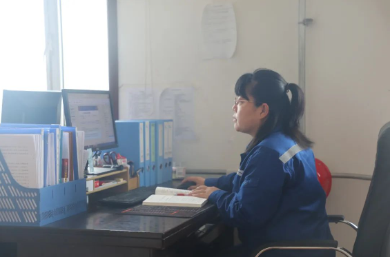 1696639359143861.png 安全环保部戴靖雯查看风险监测预警平台.png